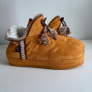 GPOS Women's US 8 Tan Suede Faux Fur Lined Ankle Boot Slippers with Tassels